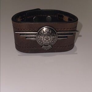 Harley-Davidson Brown Leather Wide Cuff with Silver Emblem
